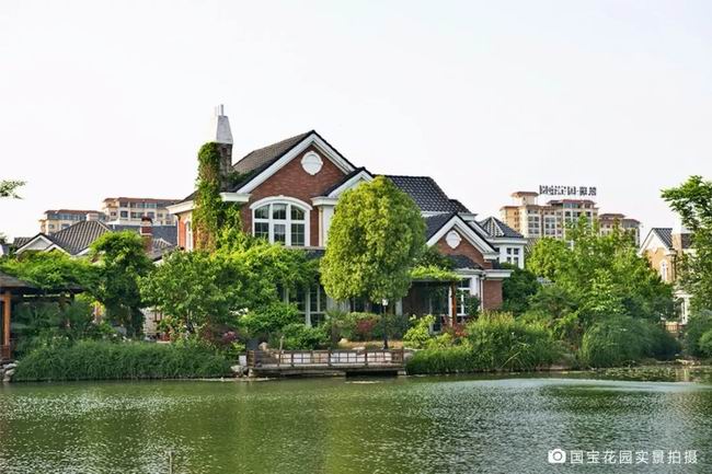 生活在有湖的地方，是對人生的浪漫私藏